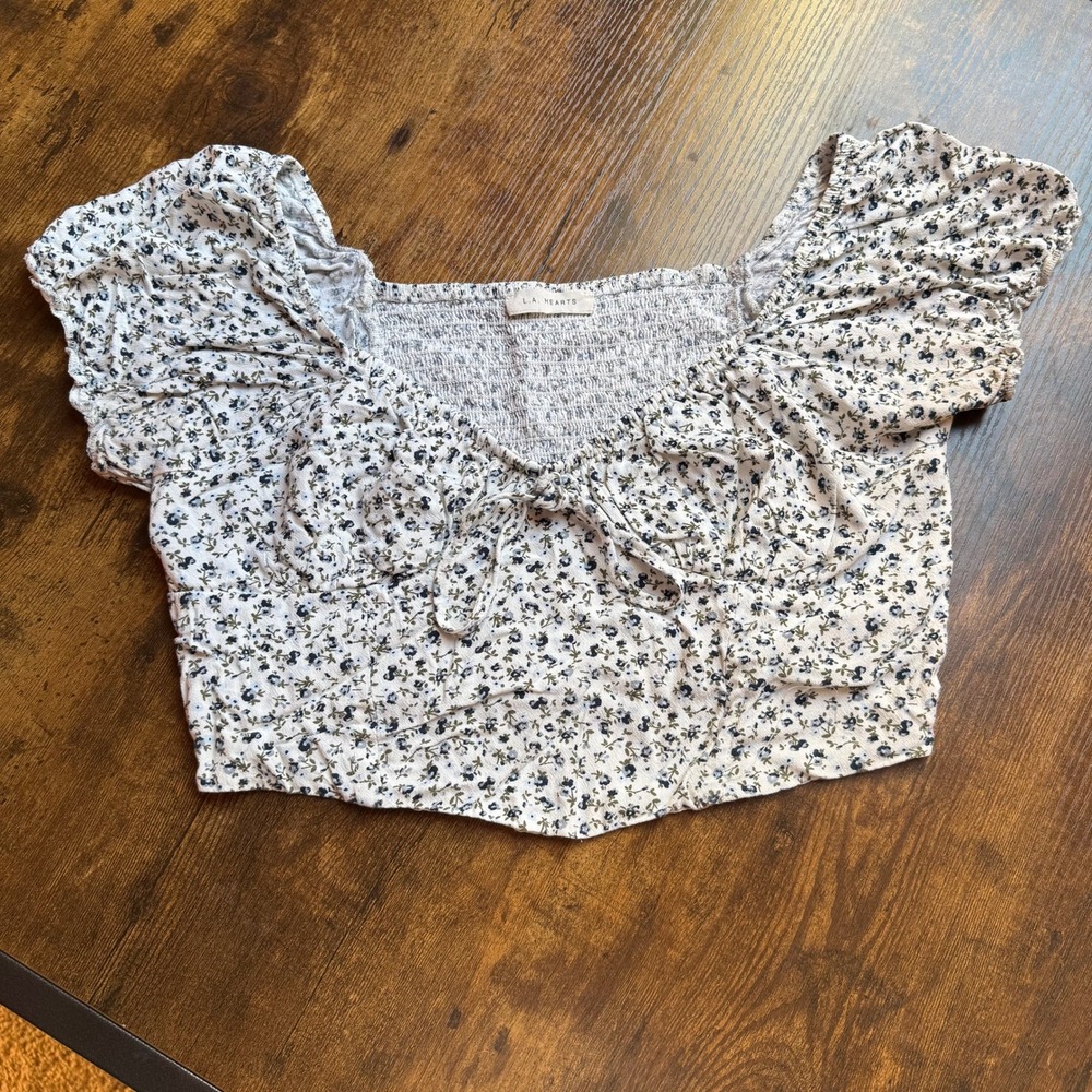LA Hearts Floral Smocked Puff Sleeve Crop Top Blue White Sweetheart Neck